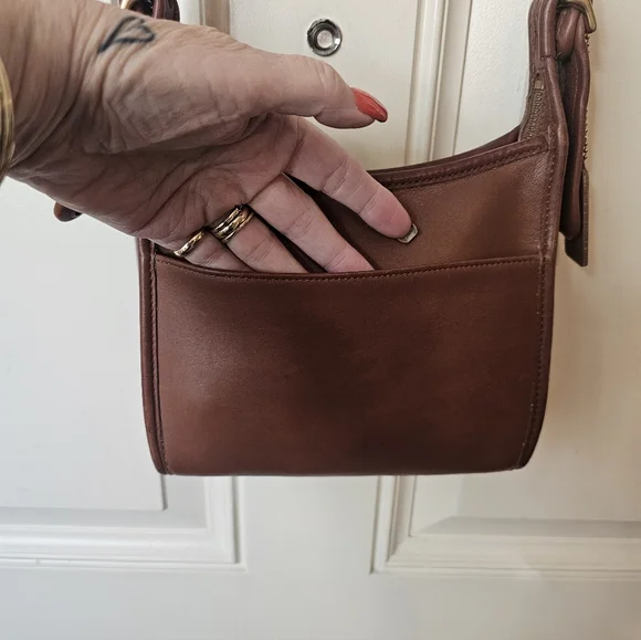 Coach VTG. LEGACY ZIP BAG #L8N-9997 - Picture 12 of 13